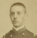 Retrato de Antonio García Pérez, en uniforme, de su primera juventud.  © Archivo Martínez-Simancas.